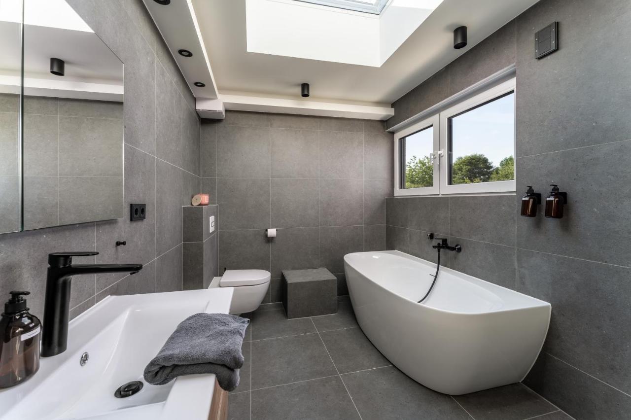 Gemuetliches Und Lichtdurchflutetes Penthouse Mit Sternenhimmelblick, Boxspringbett Und Terrasse - Gute Anbindung An Die Innenstadt Kassel Zewnętrze zdjęcie